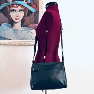 Vintage Coach Crossbody Purse Navy Blue Leather Unique Strap